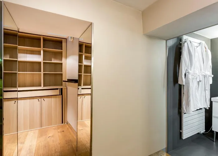 Design Et Confort Near Champs Elysees *