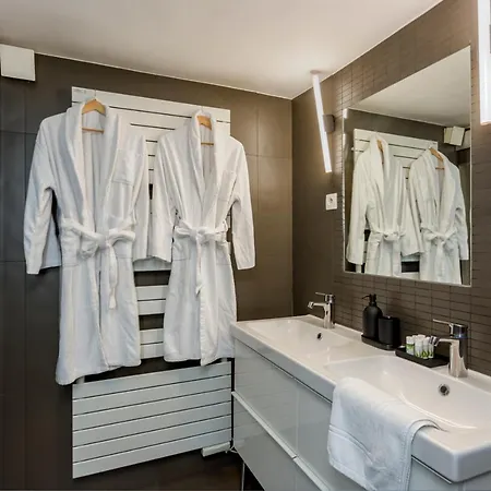 Design Et Confort Near Champs Elysees